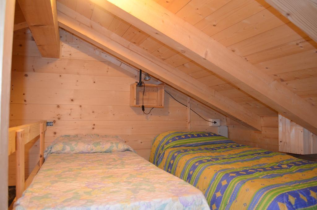 أرتا تيرمي B&B L'Asinello Rampante الغرفة الصورة