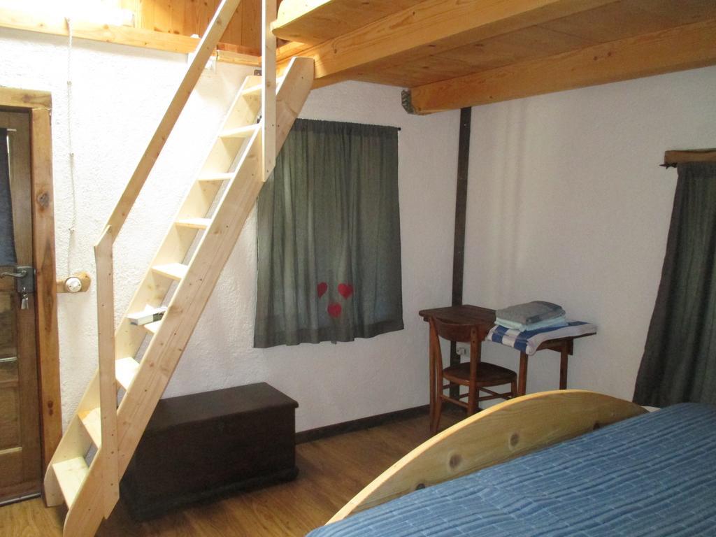 أرتا تيرمي B&B L'Asinello Rampante الغرفة الصورة